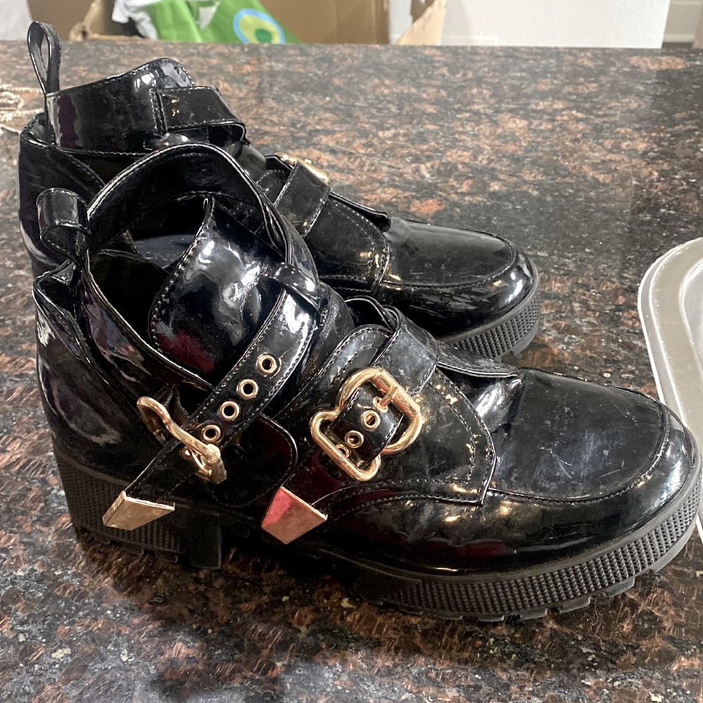 Fashion nova boots